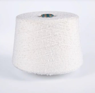 Wie verbessert verschleißfestes Hochleistungs-Polyestergarn die Haltbarkeit des Stoffes?